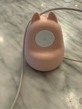 Cute Cat-Ear Apple Watch Charger Stand - Pink